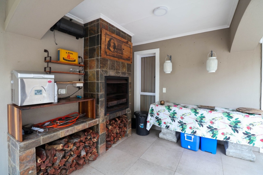 6 Bedroom Property for Sale in Pezula Golf Estate Western Cape
